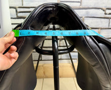 Load image into Gallery viewer, 17” Wide Ideal Toshina Dressage Saddle - Black