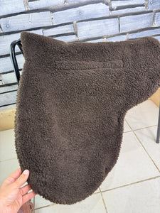 S/H Supreme Products WH/Show Fur Numnah - Brown - 18”/L