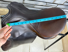Load image into Gallery viewer, 16” Wide Ideal English Pony WH/VSD Saddle - Brown