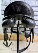 Load image into Gallery viewer, 17 1/2” XW Albion Genesis Ultima Dressage Saddle - Adjusta Tree - Black - Extra Wide
