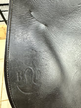 Load image into Gallery viewer, 17 1/2” MW Bruno Del Grange Close Contact Jump Saddle - Brown