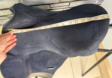 Load image into Gallery viewer, 16” MW/Changeable Gullet Wintec Isabell Werth Dressage Saddle - Black