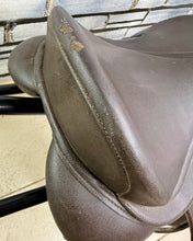 Load image into Gallery viewer, 15” XW Changeable Gullet Wintec Pony GP Saddle - Brown - Flocked