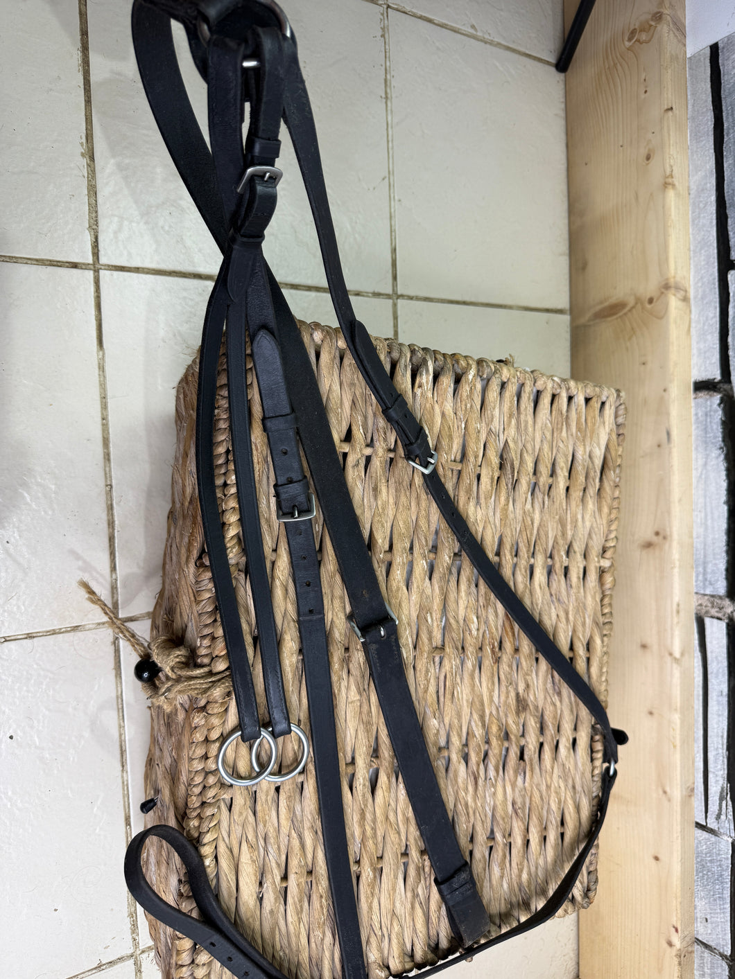S/H Heavyweight English Hunting Breastplate/Running Mart-Full
