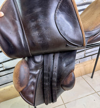Load image into Gallery viewer, 17” MN S.O.S Saddlery GP/Jump Saddle - Brown - High Wither - TB ROR - Massive Blocks