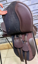 Load image into Gallery viewer, 17” MW/Changeable Gullet Wintec 500 VSD GP Saddle - Brown - Cair