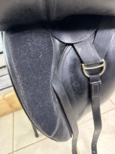 Load image into Gallery viewer, 17” MW Kes Suede Seat Dressage Saddle - Black