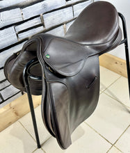 Load image into Gallery viewer, 17 1/2” Wide Ideal International Event Saddle - Brown