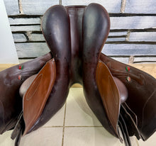 Load image into Gallery viewer, 17” Medium Prestige Arezzo Jump Saddle - Brown