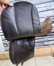 Load image into Gallery viewer, 18” MW Fylde Marjory Suede Show/Working Hunter Saddle -Brown- Suede Top