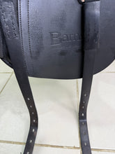 Load image into Gallery viewer, 17 1/2” Medium Barnsby Dressage Saddle - Black