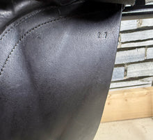 Load image into Gallery viewer, 17” Wide Ideal/Martin Wilkinson Suzannah Dressage Saddle - Black