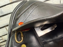 Load image into Gallery viewer, 18” MW Albion K2 GP Saddle - Black -Big Blocks- Mega Comfy