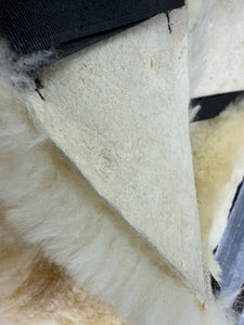 S/H Lemieux Lambskin Wool Stud Girth Cover - Natural - Large