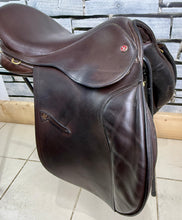 Load image into Gallery viewer, 17” Wide Jeffries Falcon Hawk Event GP Saddle - Brown