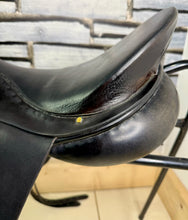 Load image into Gallery viewer, 18” MN Albion Style Dressage Saddle - Black