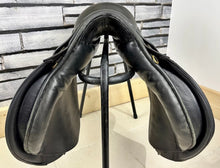 Load image into Gallery viewer, 17” Medium Jeffries Falcon English Event GP Saddle - Black
