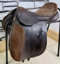 Load image into Gallery viewer, 16 1/2” Wide Farrington Jump Saddle - Brown