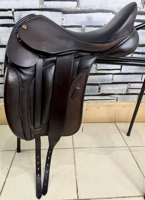 17” Wide Black Country Vinici Monoflap Dressage Saddle - Brown
