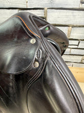 Load image into Gallery viewer, 17” Medium - MW Equipe Expression Monoflap Jump Saddle - Brown