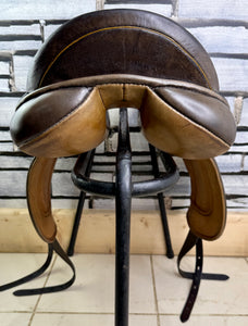 17” MW Black Country Vinici Monoflap Jump Saddle - Brown