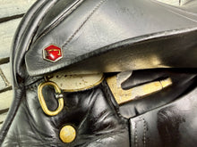 Load image into Gallery viewer, 17 1/2” MW Albion K2 Jump Saddle - Black -Big Blocks- Mega Comfy