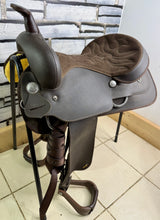 Load image into Gallery viewer, 16” Wintec SQHB Western Saddle - Brown - Lightweight - Never Used!!