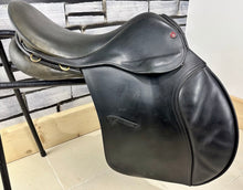 Load image into Gallery viewer, 17” Medium Jeffries Falcon English Event GP Saddle - Black