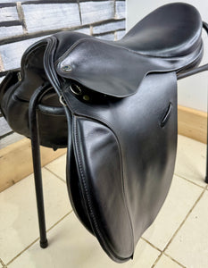 17 1/2” Wide-XW Speciality Saddles/Ideal H&C Cob GP Saddle - Black
