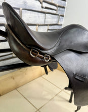 Load image into Gallery viewer, 16” Wide English Pony Saddle - Brown