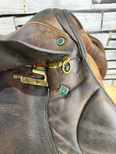 Load image into Gallery viewer, 17 1/2” MN (Fit 27) Stubben Siegfried CS Biomex Jump Saddle - Brown
