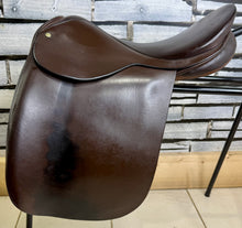 Load image into Gallery viewer, 17” Wide Palaton Derby House Show Ring Mark II Working Hunter Saddle - Brown