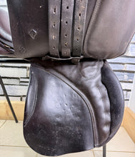 Load image into Gallery viewer, 16 1/2” MW English GP Saddle - Brown