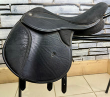 Load image into Gallery viewer, 14” XW Thorowgood Pony Club GP Saddle - Black