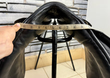 Load image into Gallery viewer, 17” Wide Dever Cob GP Saddle - Black