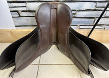 Load image into Gallery viewer, 17 1/2” Wide Ideal VSD/WH English Saddle - Brown - Working Hunter Cob - Part Suede