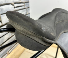 Load image into Gallery viewer, 17” Wide Thorowgood Maxam GP Saddle - Black