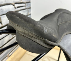 17” Wide Thorowgood Maxam GP Saddle - Black
