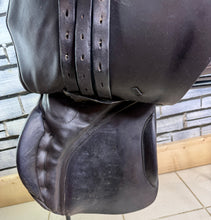 Load image into Gallery viewer, 16 1/2” MW English GP Saddle - Brown