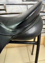 Load image into Gallery viewer, 18” Narrow Albion K2 TB GP Saddle - Black