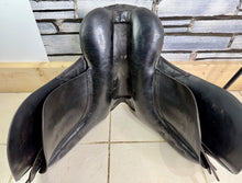 Load image into Gallery viewer, 16 1/2” MW Heritage English Saddlery GP Saddle - Black