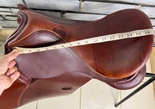 Load image into Gallery viewer, 17” Wide Knightrider Miner Jump/GP Saddle - Tan