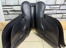 Load image into Gallery viewer, 18” Wide Ideal/Martin Wilkinson Suzannah Dressage Saddle - Black