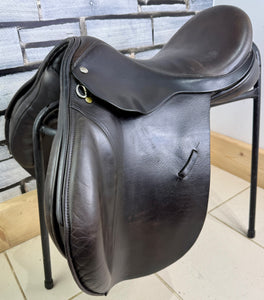17 1/2” Medium Black Country Event/GP Saddle - Black
