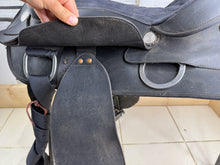 Load image into Gallery viewer, 15” Wintec Western Saddle - Black