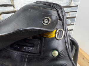 17” MW Kieffer Wien DL Professional Dressage Saddle - Black