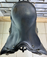Load image into Gallery viewer, 17” MW-Wide Symmonds Designer GP/VSD Saddle - Black