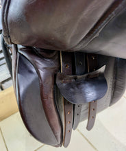 Load image into Gallery viewer, 16 1/2” MW Sandringham GP Saddle - Brown