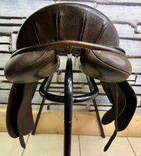 Load image into Gallery viewer, 17” XW Hamilton Balance GP Saddle - Brown - 4X Wide - Cob Hoop Tree
