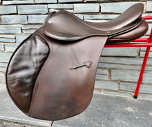 Load image into Gallery viewer, 18” MW Jeffries Falcon Hawk Event Saddle - Brown